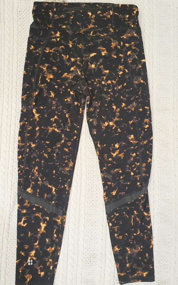 Sweaty Betty The Zero Gravity 7 / 8 Length  24" Yoga Forming Sweat Active Pants